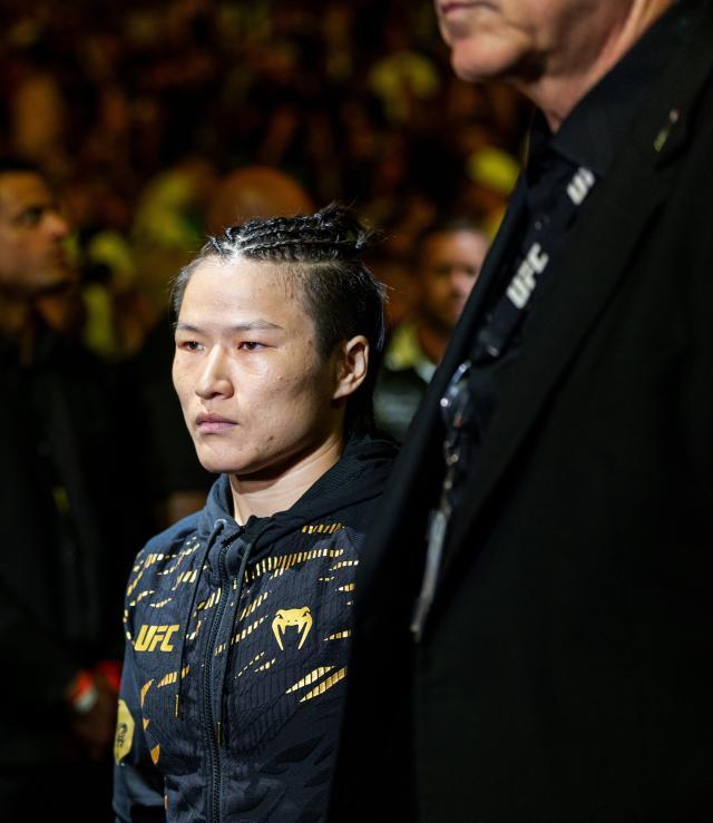 1739536021906012244.jpg (体育)(8)搏击——UFC:张伟丽卫冕女子草量级金腰带XxjpseC007957_20250209_PEPFN0A001.jpg